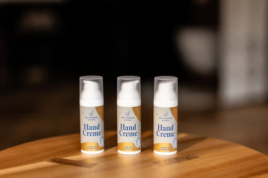 Handcreme Kamille & Kornblume – Mit Keratin aus Alpakawolle